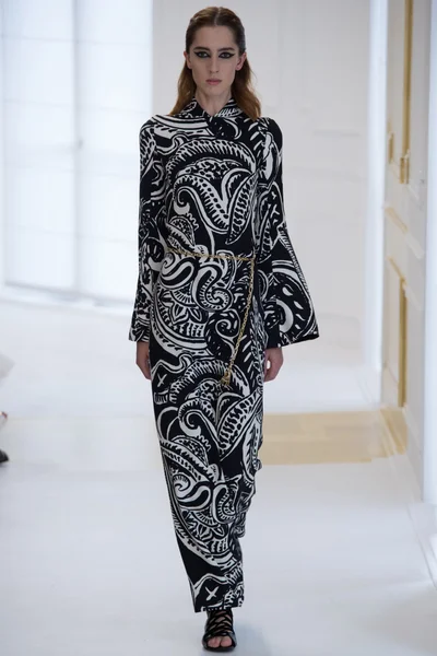 Look 11